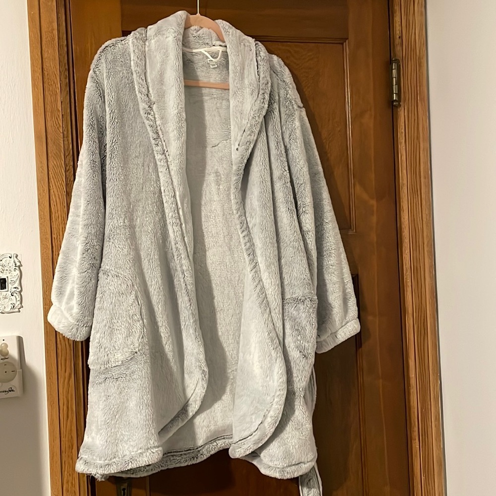 Aerie Fluffy Robe